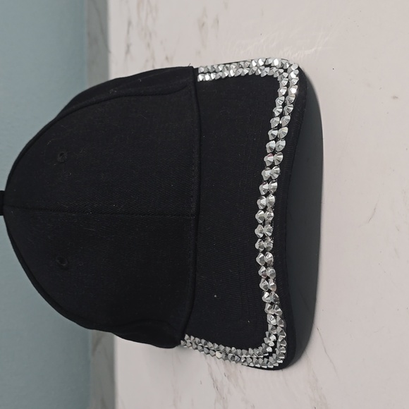 Chic Black Rhinestone Embellished Cap - Picture 1 of 3
